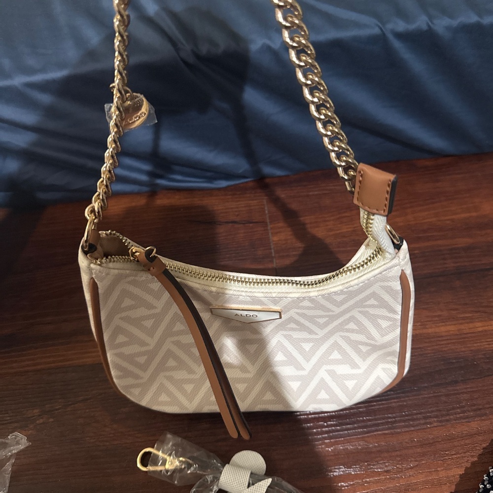 Bag - Picture 2 of 4